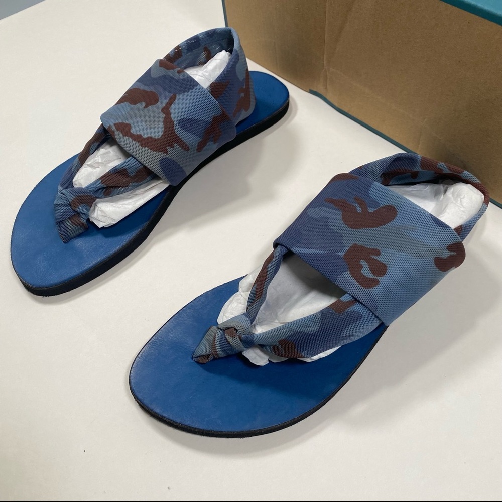 OTBT Women Size 8 Conrath Stretch Sandal Camo Blue